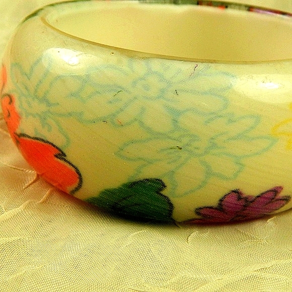 Hand Painted Floral Bangle Bracelet Purple Blue Red Ivory Statement Boho Vintage - Picture 3 of 3